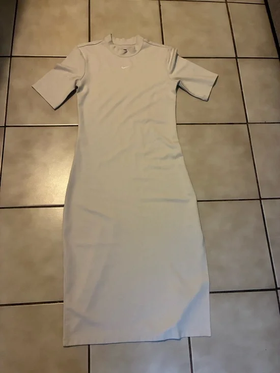 Nike Women’s Beige Mock-Neck Midi Dress - Picture 4 of 6